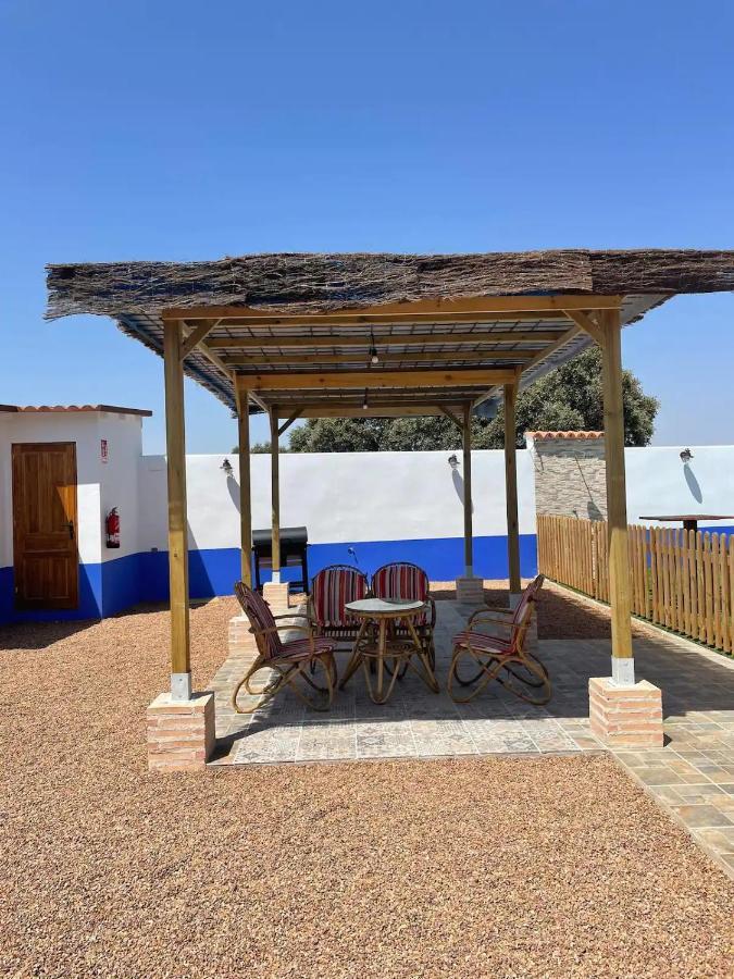 Dos Villas Entre Ciervos Y Cervantes El Cristo del Espiritu Santo Exterior foto